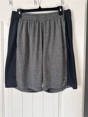 FILA Men's Athletic Shorts Gray Colorblock Size Large Activewear Athletic